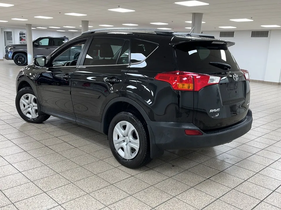 Toyota Rav4 2015 photo 4