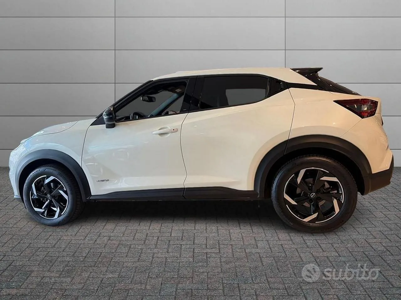 Nissan Juke 2023 photo 2