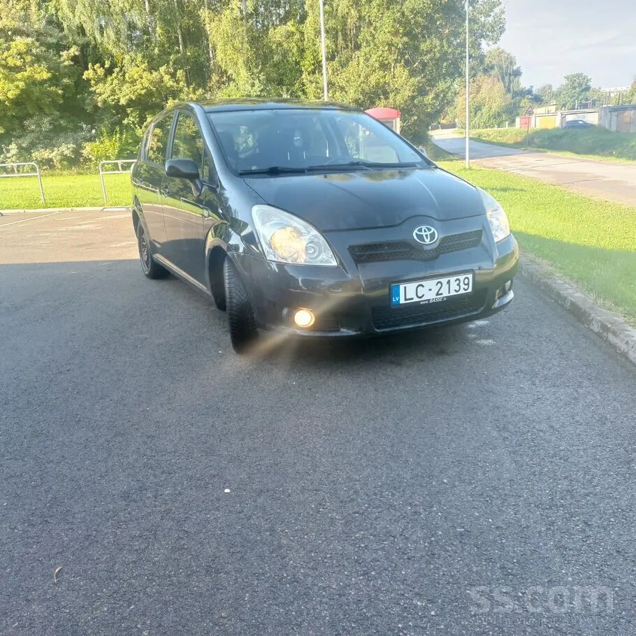 Toyota Corolla Verso 2008 photo 2