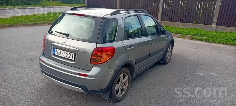 Suzuki Sx4 2011 photo 4