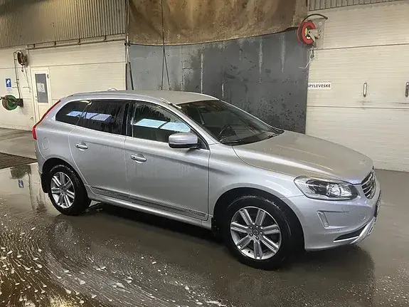 Volvo Xc60 2017 photo 2