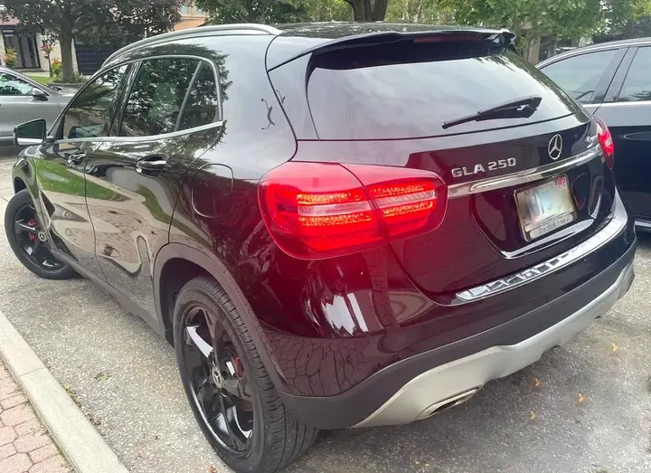 Mercedes-Benz Gla250 2018 photo 3