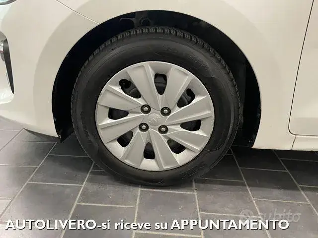 Kia Rio 2018 photo 5