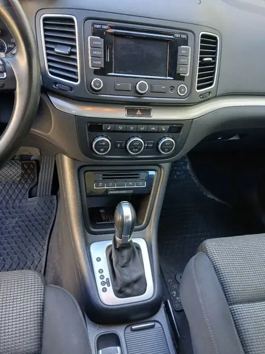 Volkswagen Sharan 2015 photo 3