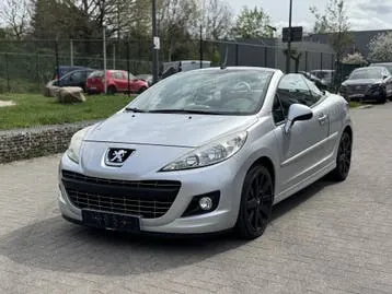Peugeot 207 2011 photo 3