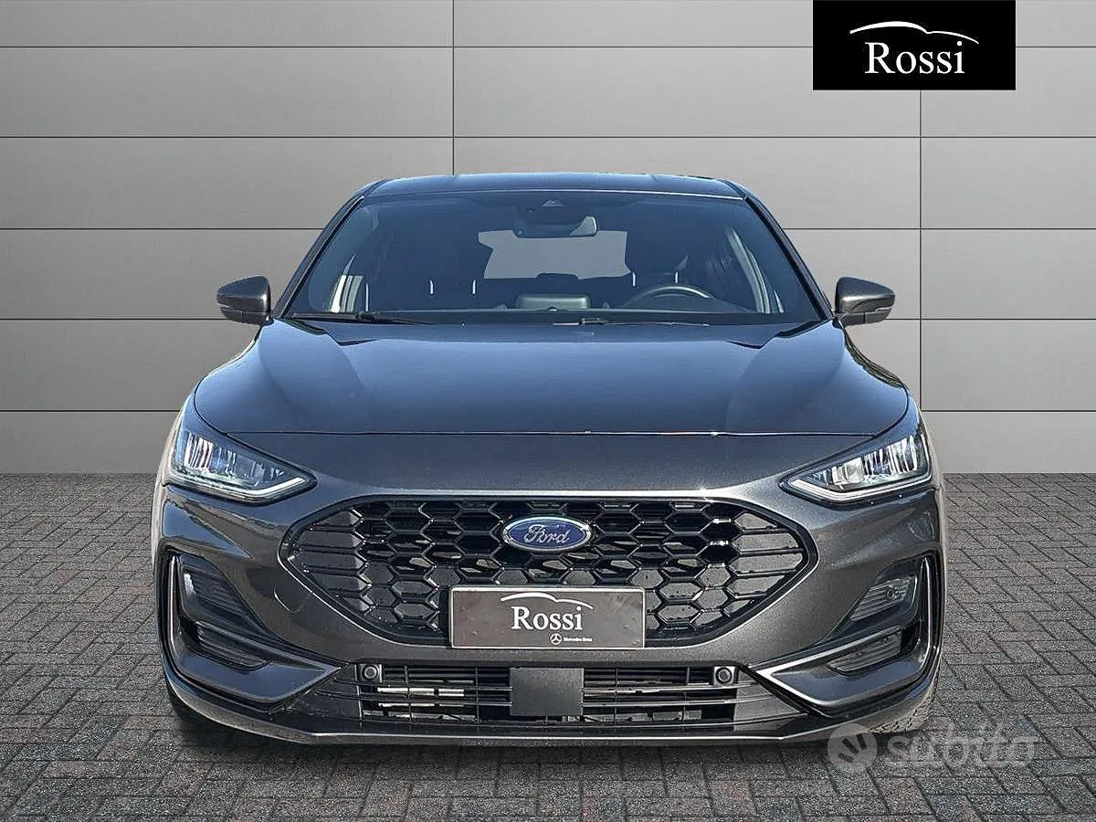 Ford Focus 2023 photo 3