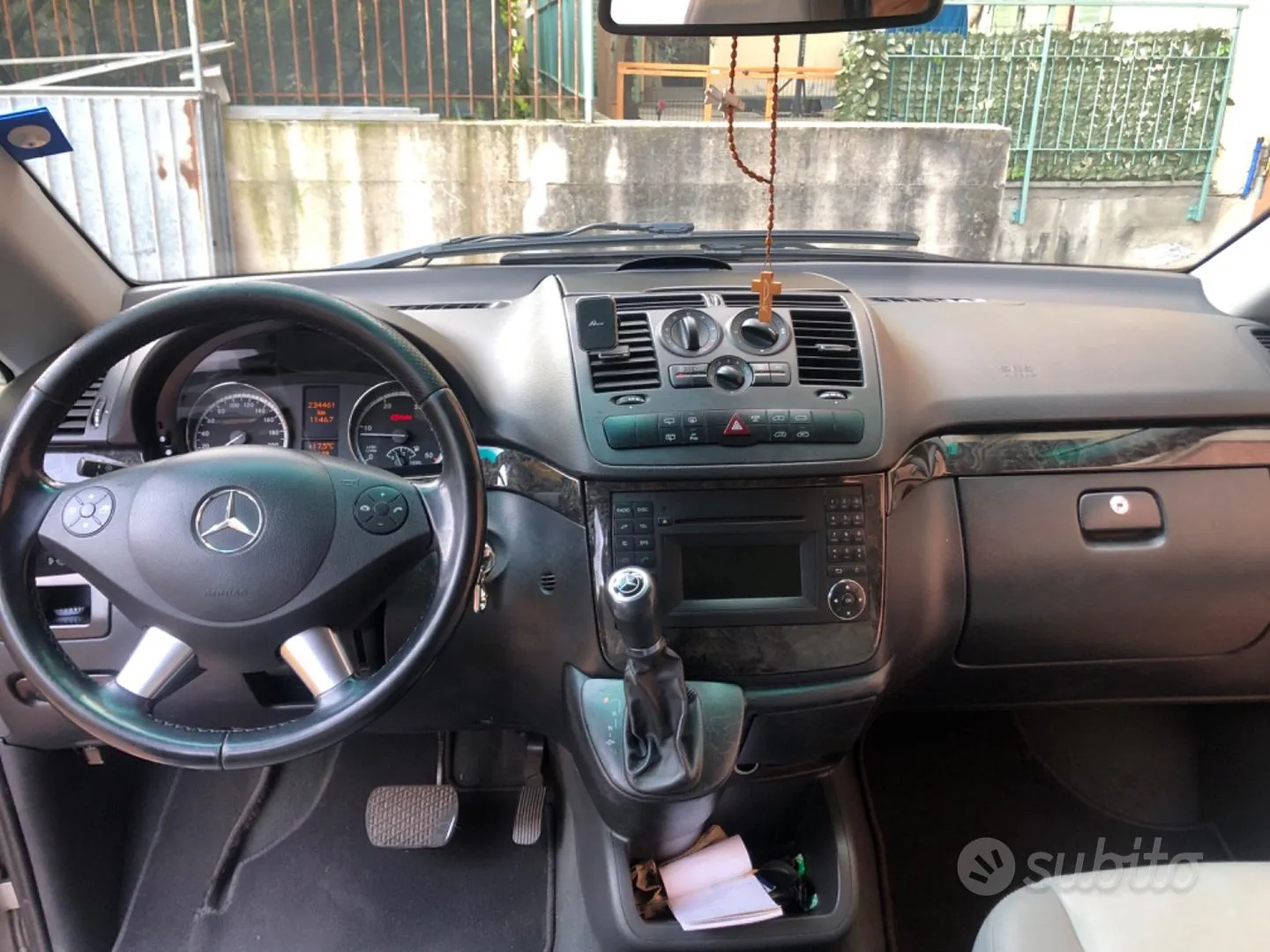 Mercedes-Benz Viano 2011 photo 4