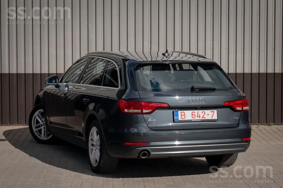 Audi A4 2017 photo 4