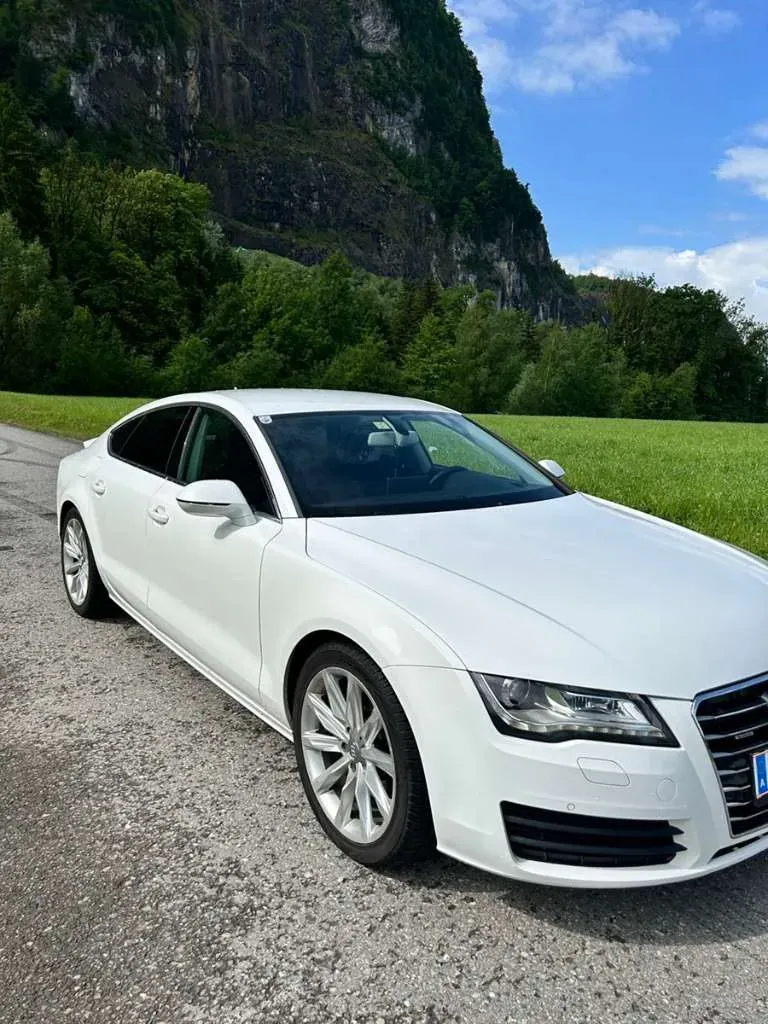 Audi A7 2012 photo 2