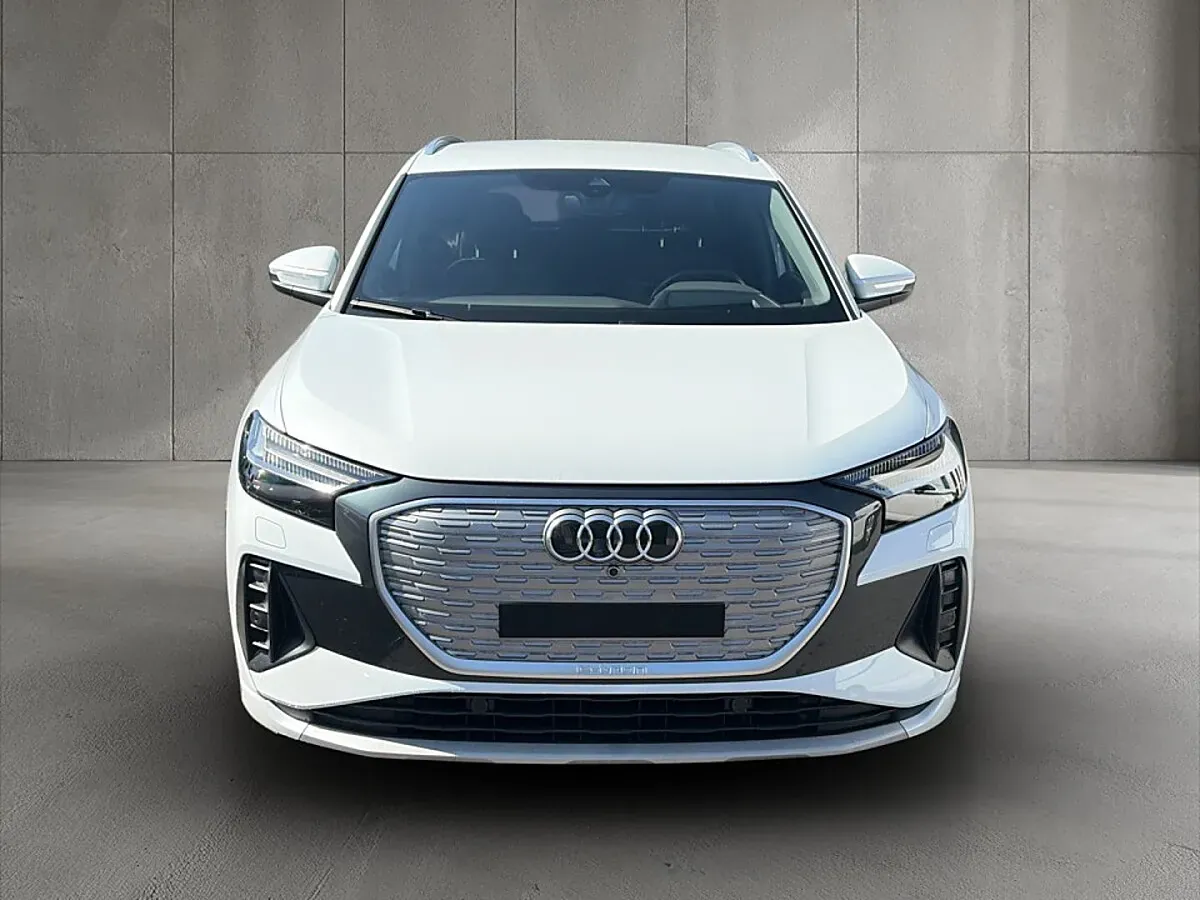 Audi Q4 2021 photo 2