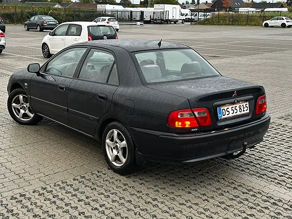 Mitsubishi Carisma 2001 photo 4