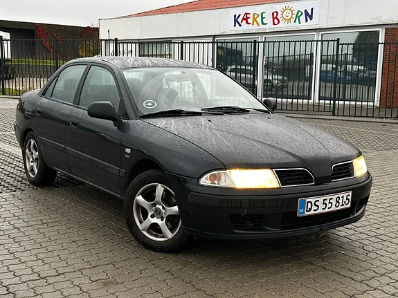 Mitsubishi Carisma 2001 photo 2