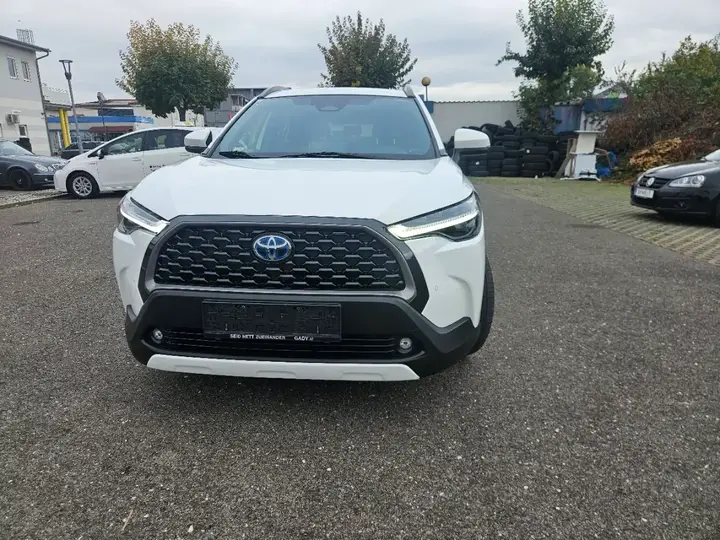 Toyota Corolla Cross 2023 photo 2