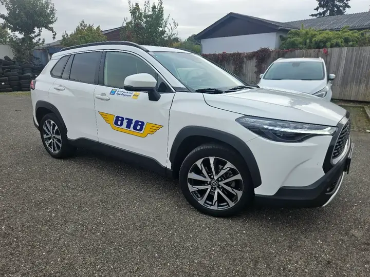 Toyota Corolla Cross 2023 photo 3