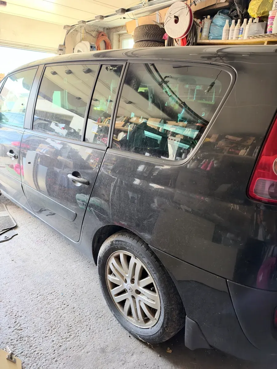 Renault Espace 2004 photo 2