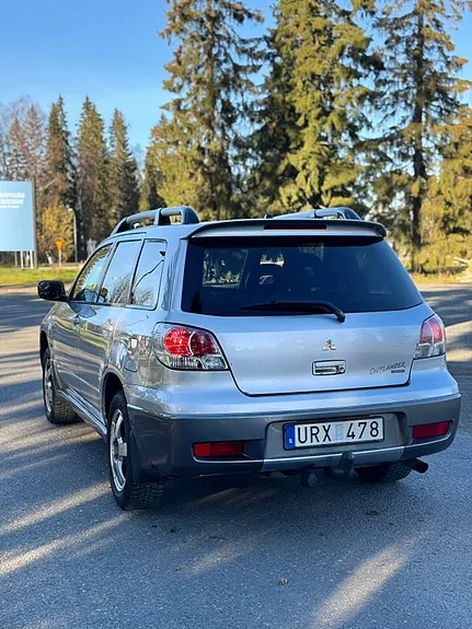 Mitsubishi Outlander 2004 photo 4