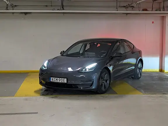 Tesla Model 3 2022 photo 2