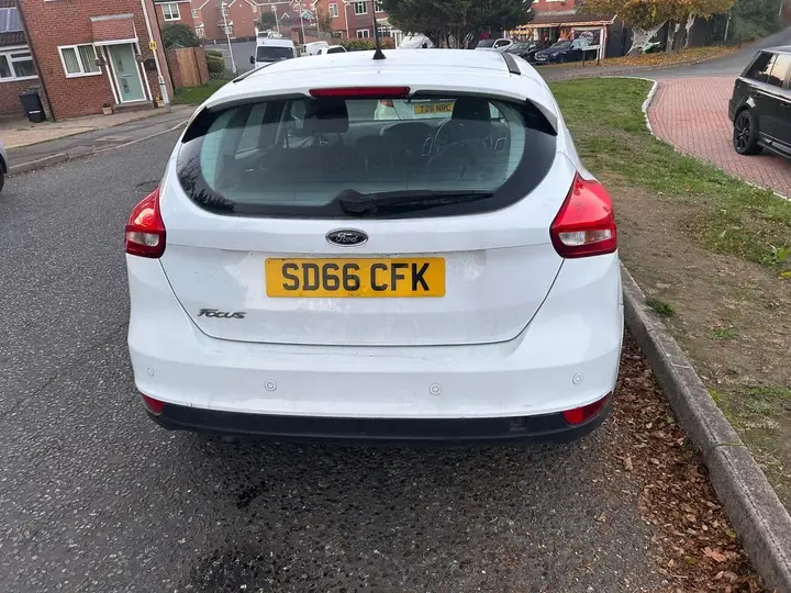 Ford Focus 2017 photo 2
