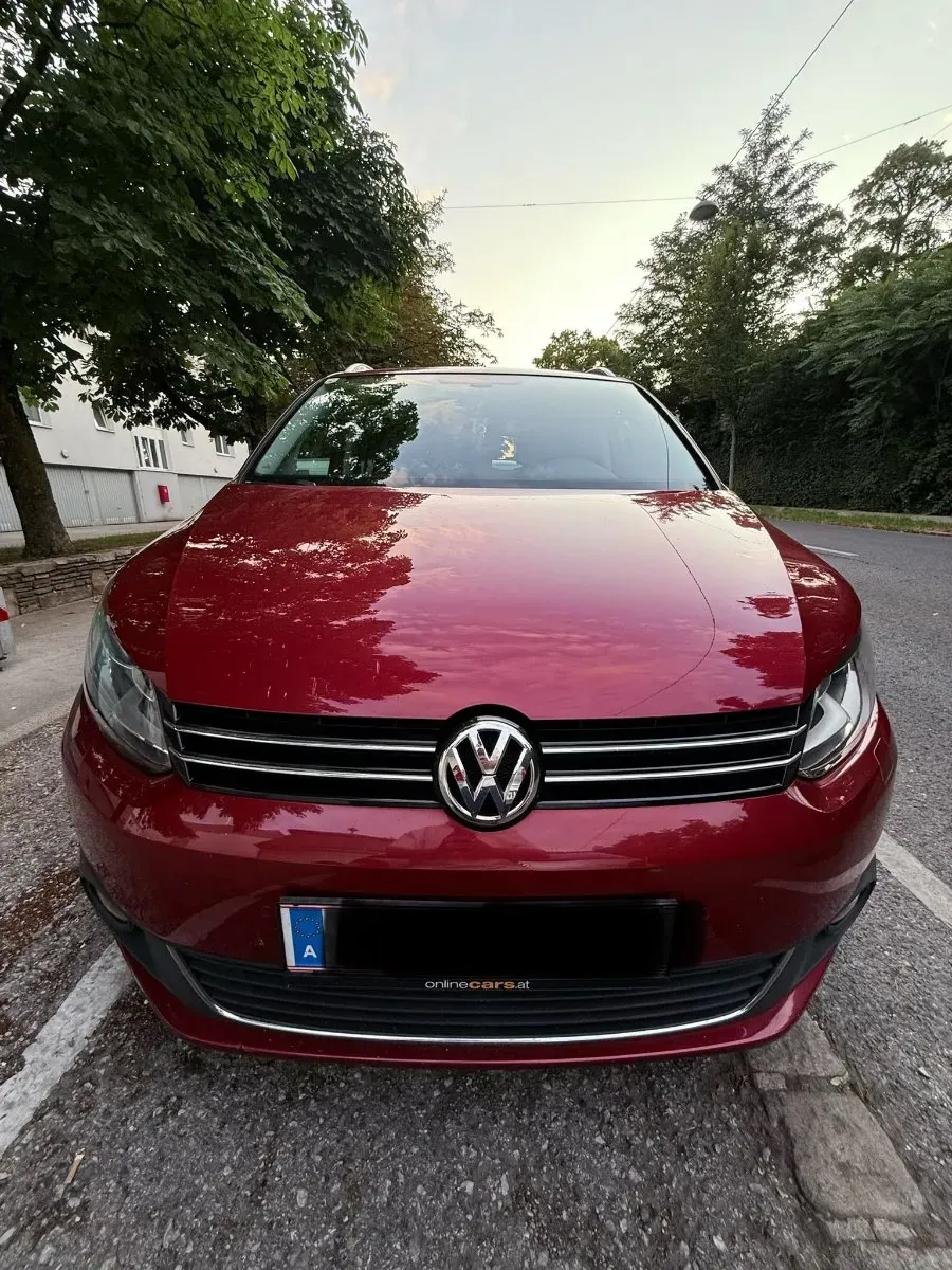 Volkswagen Touran 2014 photo 2