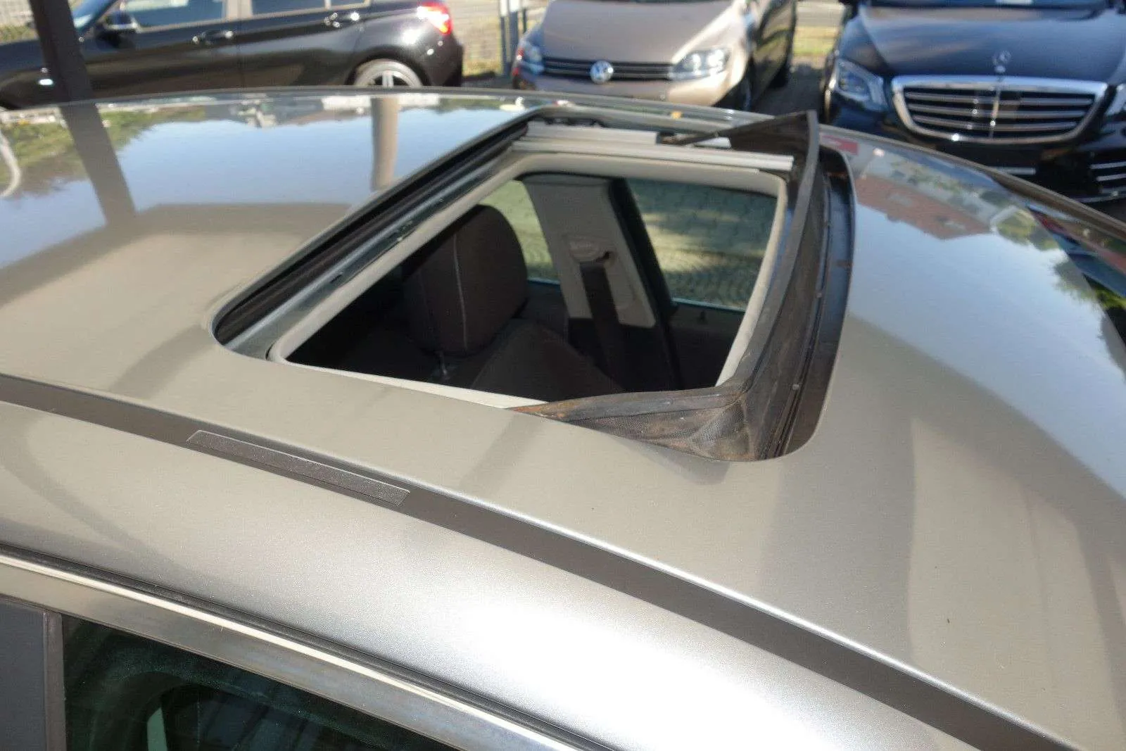 Opel Astra 2011 photo 3
