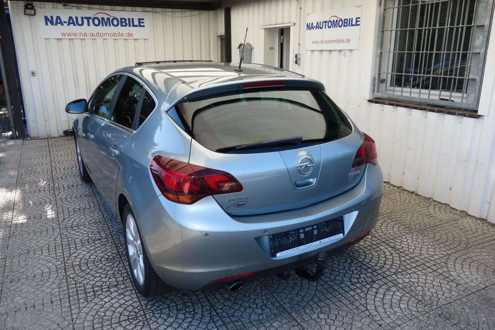 Opel Astra 2011 photo 4