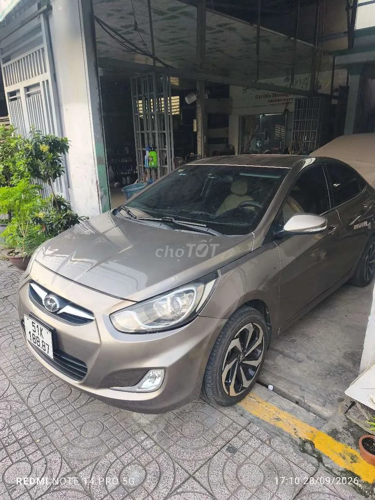 Hyundai Accent 2012 photo 3