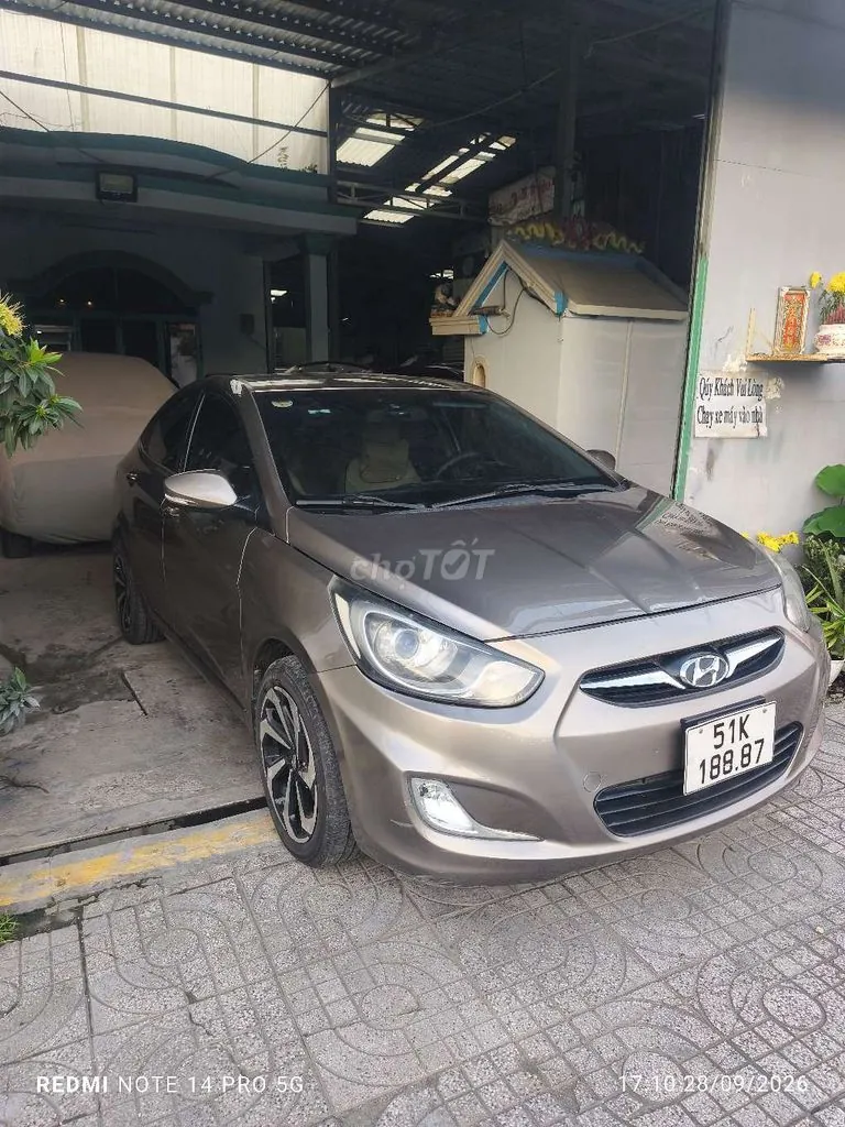 Hyundai Accent 2012 photo 2