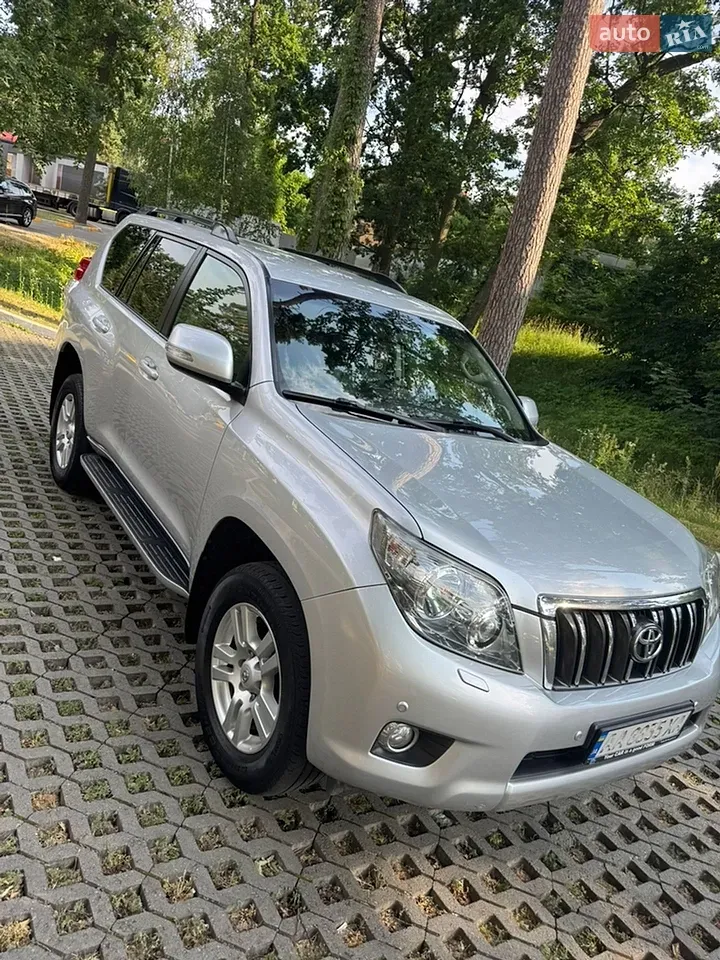 Toyota Land Cruiser Prado 2013 photo 5