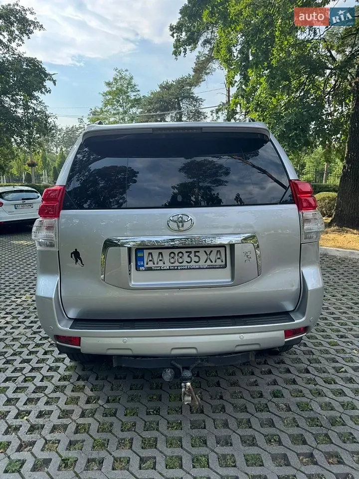 Toyota Land Cruiser Prado 2013 photo 4