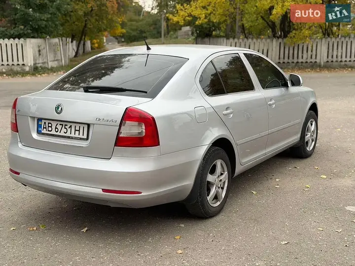 Skoda Octavia 2012 photo 4