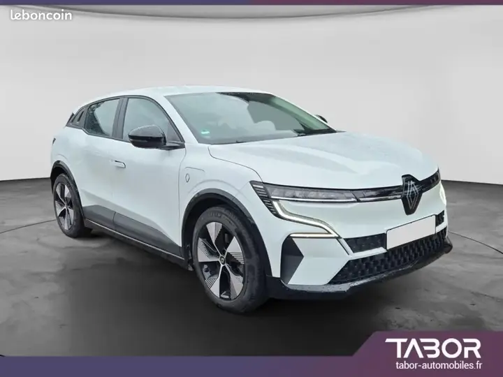 Renault Megane 2023 photo 2