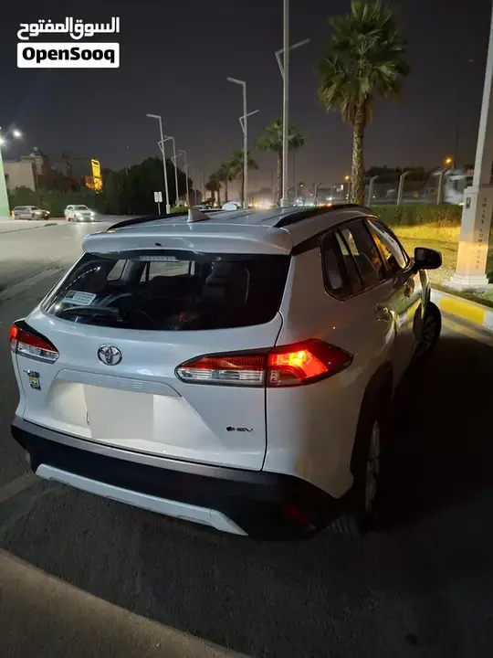 Toyota Corolla Cross 2025 photo 2