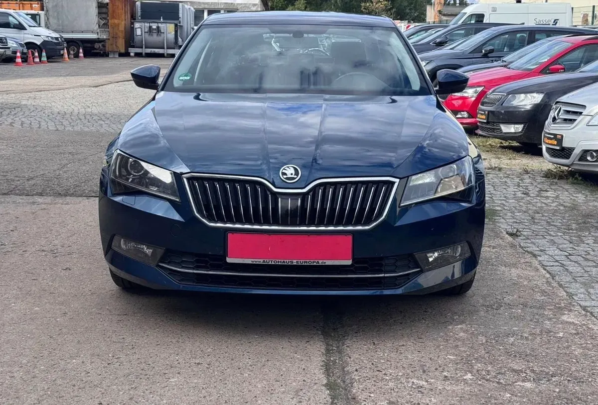Skoda Superb 2017 photo 3