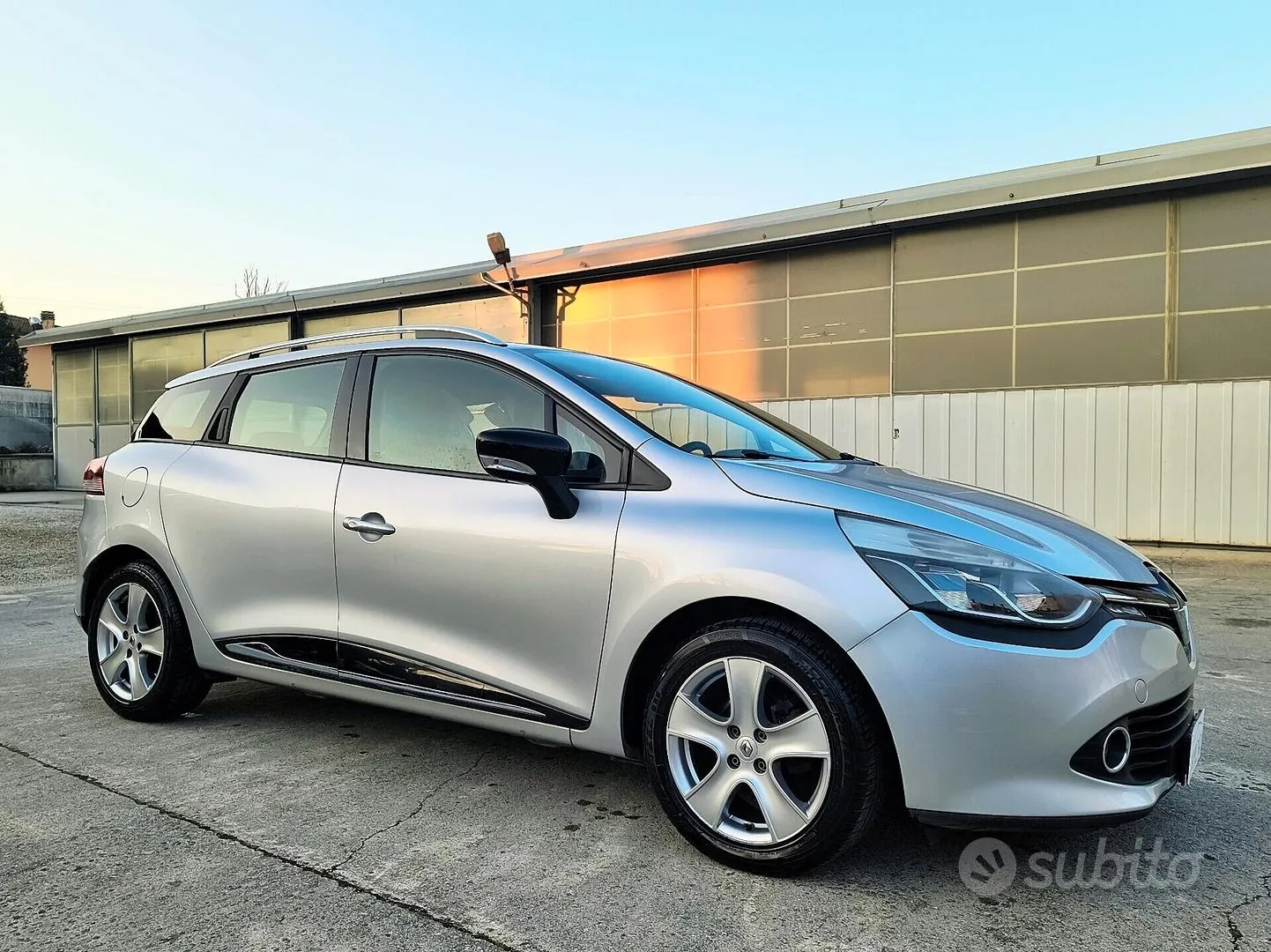 Renault Clio 2015 photo 2