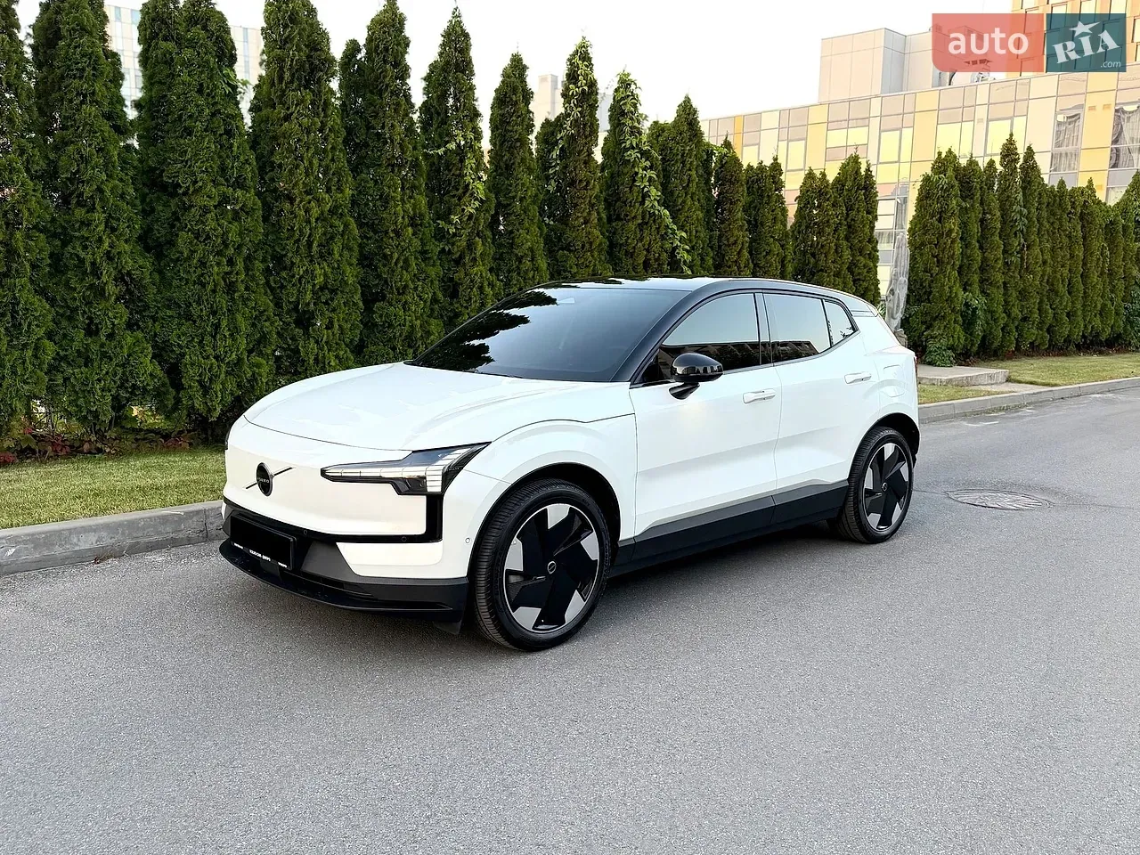 Volvo Ex30 2024 photo 2