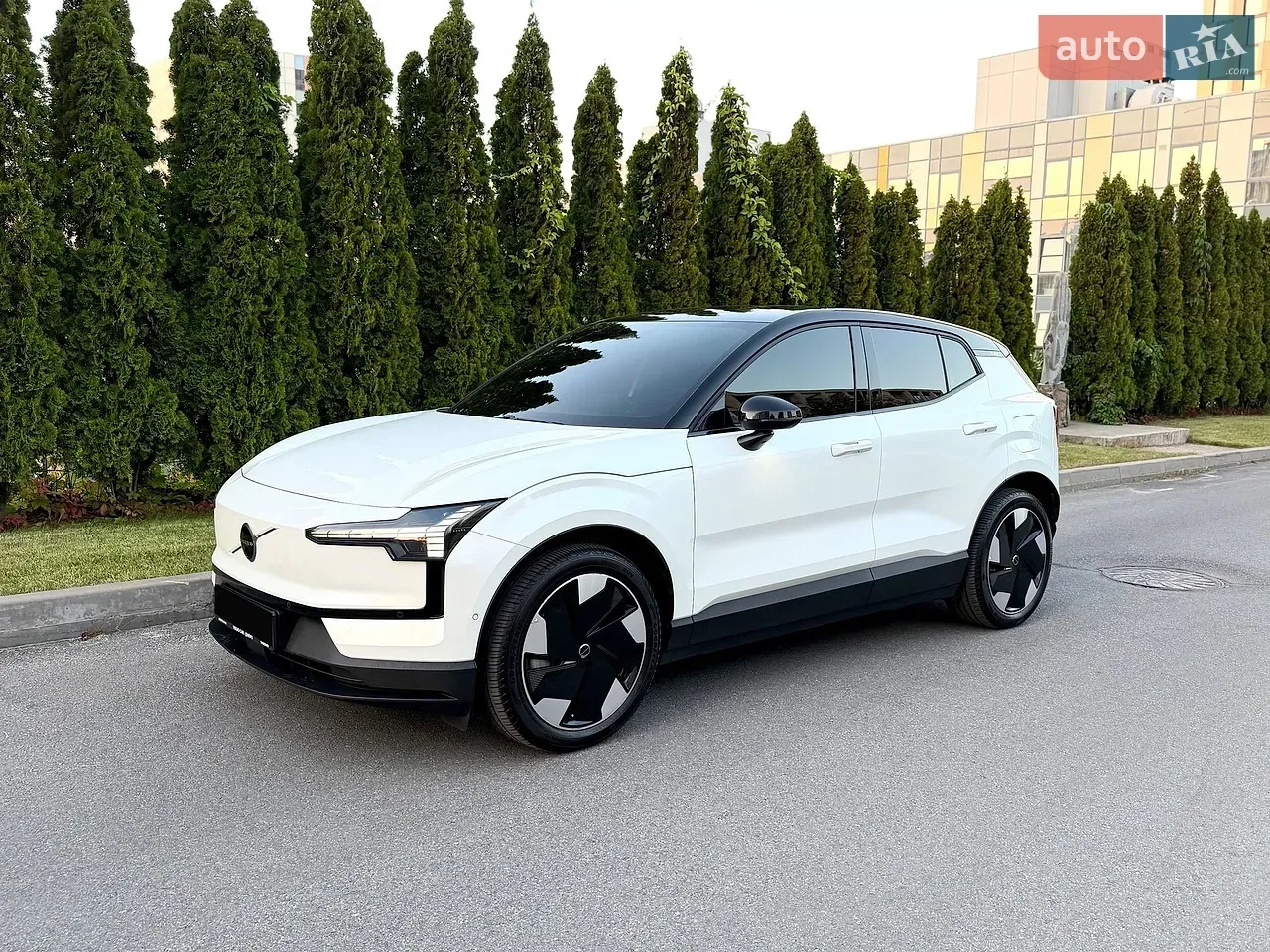 Volvo Ex30 2024 photo 3