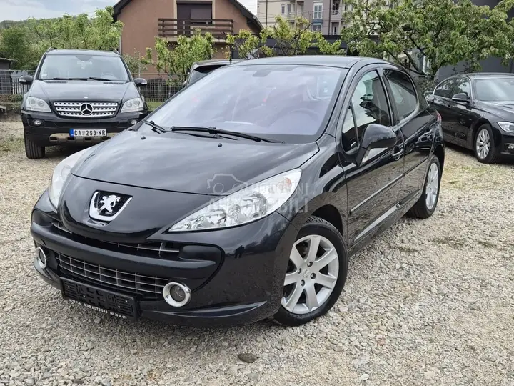 Peugeot 207 2008 photo 2