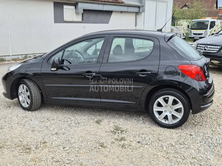 Peugeot 207 2008 photo 3