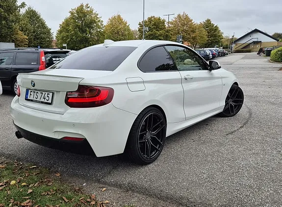 BMW 220D 2015 photo 2