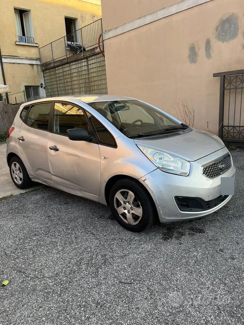 Kia Venga 2010 photo 3