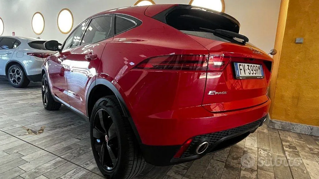 Jaguar E-Pace 2019 photo 4