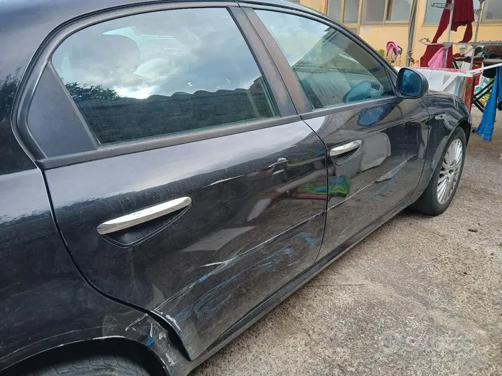 Alfa Romeo 159 2006 photo 4
