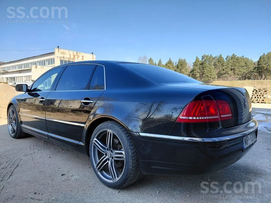 Volkswagen Phaeton 2010 photo 3