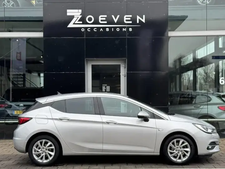 Opel Astra 2021 photo 3
