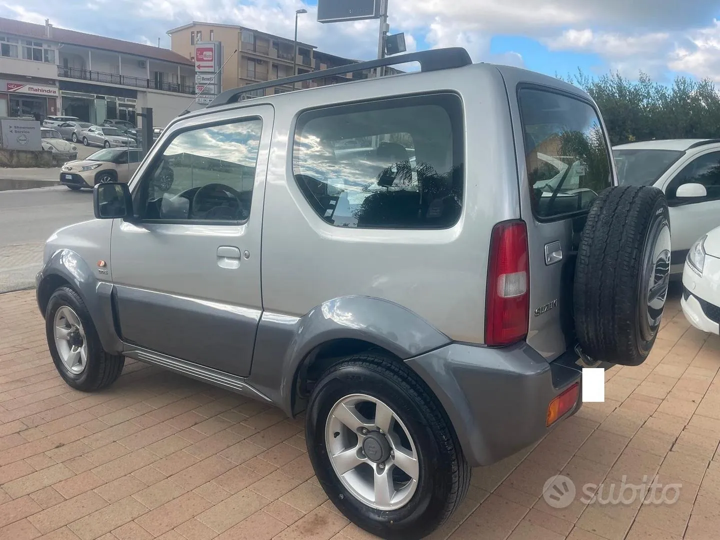 Suzuki Jimny 2010 photo 4