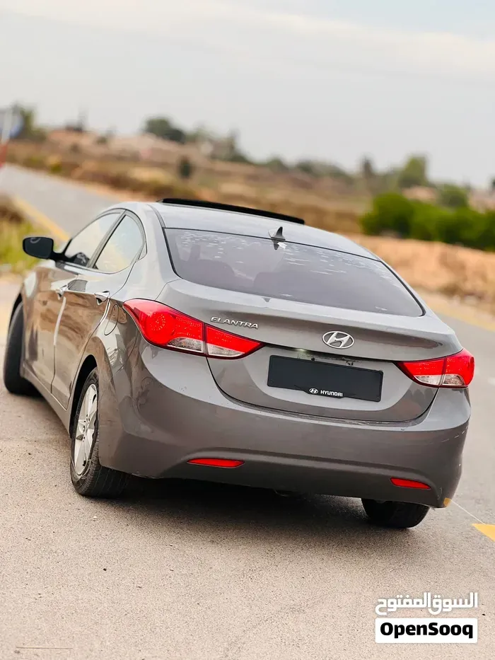 Hyundai Elantra 2012 photo 2