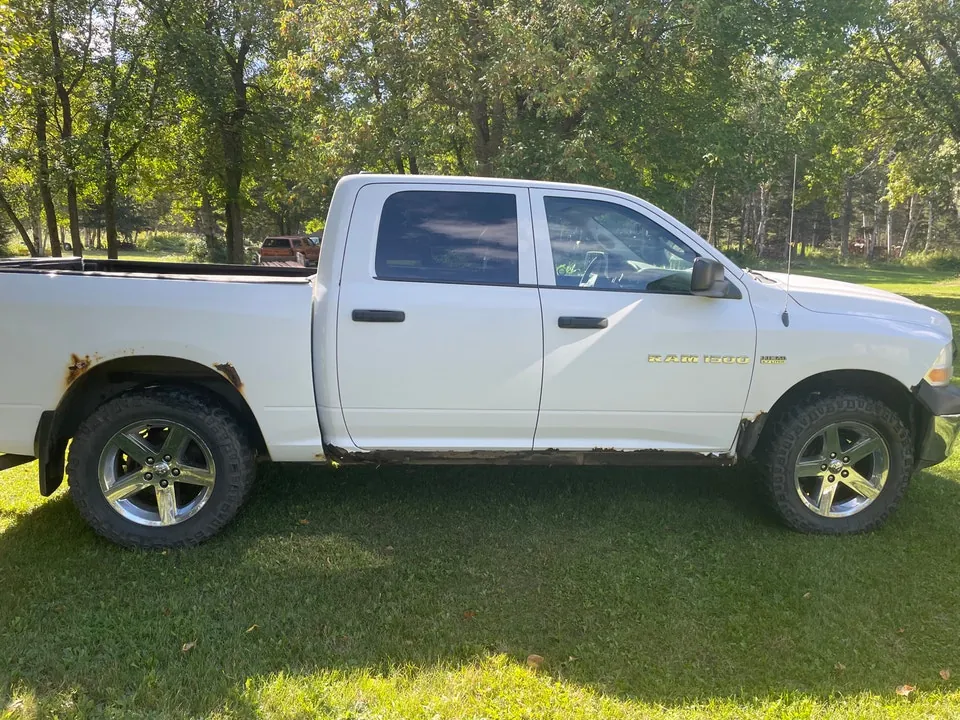 Dodge Ram 1500 2012 photo 4