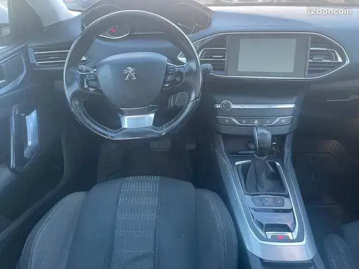 Peugeot 308 2016 photo 2
