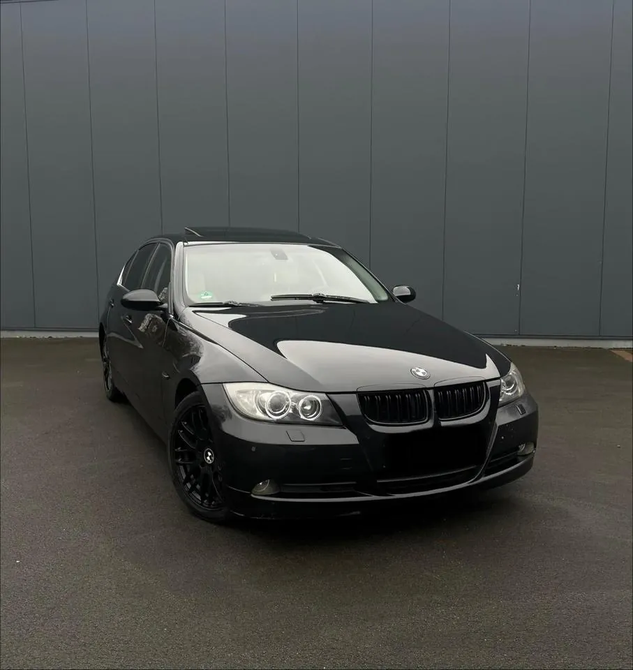 BMW 325I E90