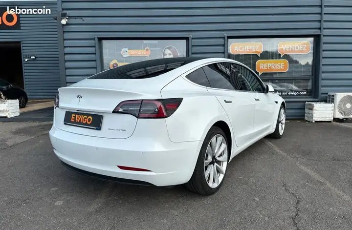 Tesla Model 3 2019 photo 3